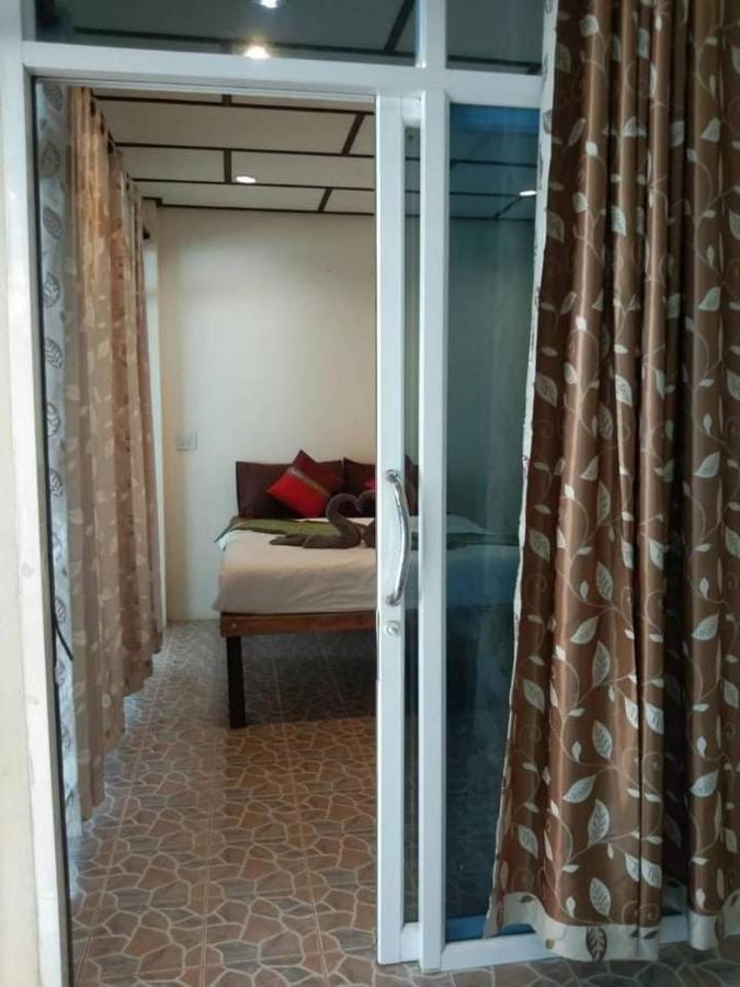 טראט Rock Sand Resort מראה חיצוני תמונה